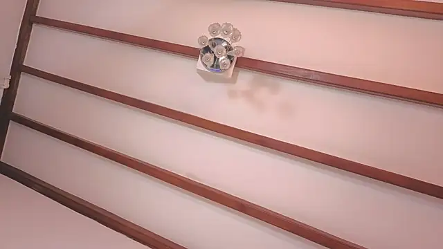 IsaSantoDomingo online show from February 6, 2026, 7:17 pm