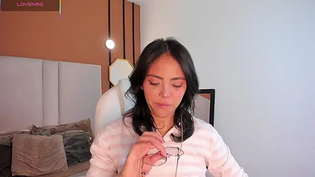 Scarlett musik online show from January 16, 2026, 4:49 am