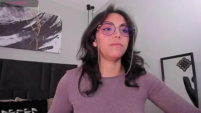 Scarlett musik online show from February 4, 2026, 9:53 pm