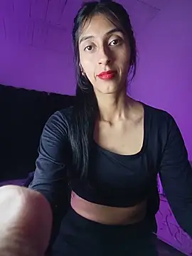 Im Kloe online show from May 21, 2026, 11:01 pm