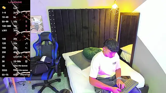 Bryan robayo5 online show from March 13, 2026, 11:17 am