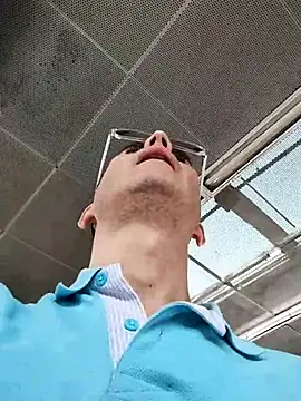 Fuegosutil online show from November 29, 2025, 3:48 pm