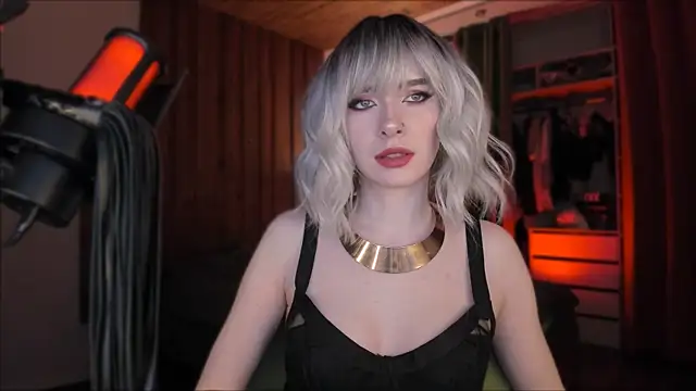 Mistress Iris online show from December 21, 2025, 6:48 pm