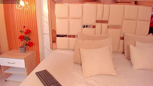 samantha quinnn online show from March 10, 2026, 5:12 am