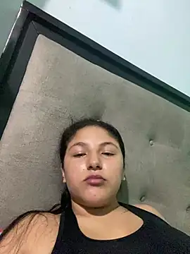 Snapshot of Emily_milk_1 chatting on April 21, 2026, 5:17 pm Emily milk 1 online show from April 21, 2026, 5:17 pm