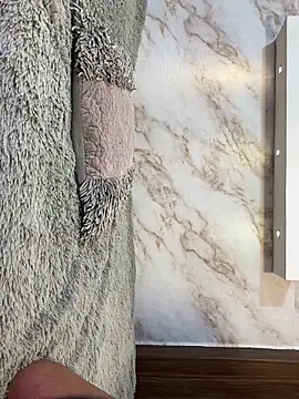 Dakota ferreti  online show from December 17, 2025, 2:50 am