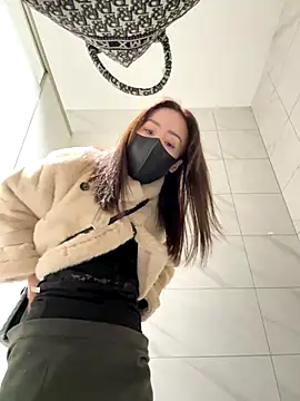 Snapshot of Seven-017 chatting on December 19, 2025, 4:52 am Seven-017 online show from December 19, 2025, 4:52 am