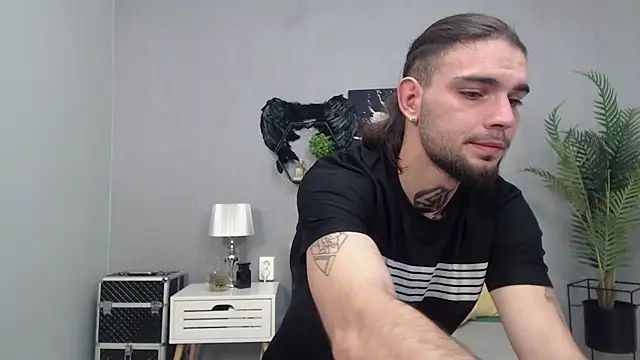 KaneHunter online show from December 4, 2025, 9:12 pm