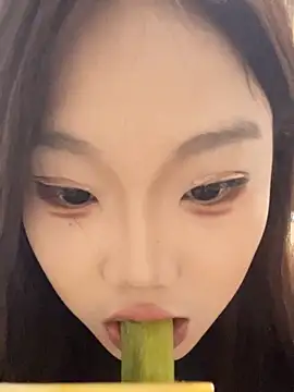 Xiaojie-520521 online show from December 21, 2025, 2:41 am