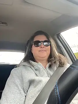 bea french curvy online show from February 3, 2026, 12:21 pm