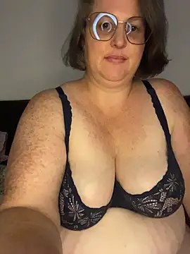 Snapshot of bea_french_curvy chatting on June 11, 2026, 7:34 pm bea french curvy online show from June 11, 2026, 7:34 pm