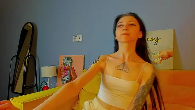 Ellen Hops online show from December 3, 2025, 4:20 am