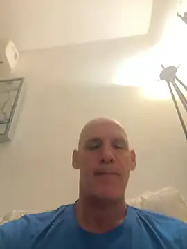 Snapshot of Elosoo chatting on April 9, 2026, 9:36 am Elosoo online show from April 9, 2026, 9:36 am