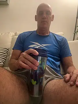 Snapshot of Elosoo chatting on April 21, 2026, 9:04 am Elosoo online show from April 21, 2026, 9:04 am