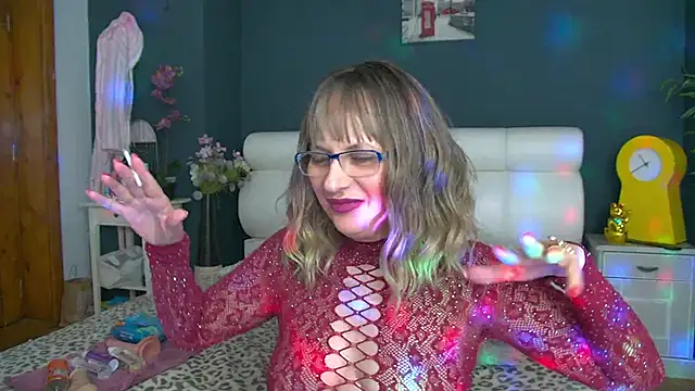 Snapshot of Cougar_Milff chatting on May 18, 2026, 4:02 pm Cougar Milff online show from May 18, 2026, 4:02 pm