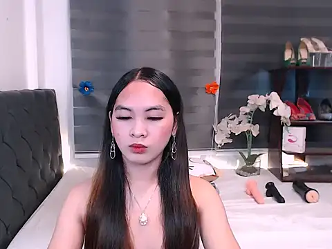 sylvannia cumslut online show from December 20, 2025, 12:12 pm