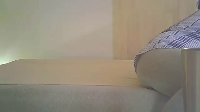 kyono-iyashi online show from May 9, 2026, 2:44 pm
