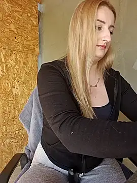 dixielarys online show from April 28, 2026, 5:56 am