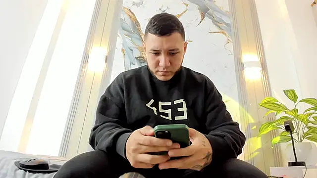 rayder TG online show from February 2, 2026, 2:38 pm