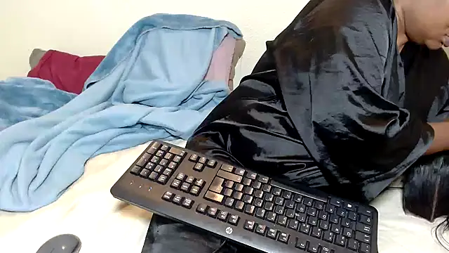 Bustyninaxxx40 online show from December 22, 2025, 8:06 pm