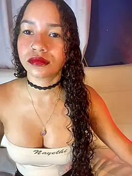 ZoeyFierce online show from December 4, 2025, 2:04 pm