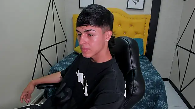 Ethan Jamees online show from February 26, 2026, 7:35 pm