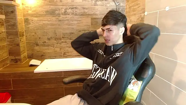 Ethan Jamees online show from March 18, 2026, 7:17 pm