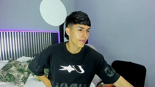 Ethan Jamees online show from March 20, 2026, 8:57 pm