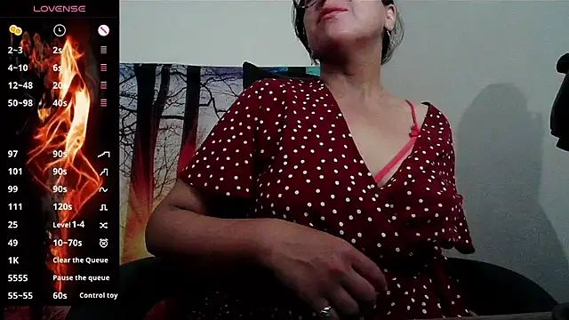Snapshot of Whisperingfire chatting on July 8, 2026, 8:35 pm Whisperingfire online show from July 8, 2026, 8:35 pm