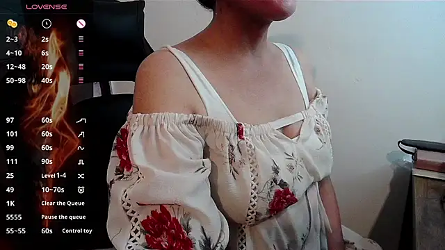 Snapshot of Whisperingfire chatting on July 18, 2026, 8:12 pm Whisperingfire online show from July 18, 2026, 8:12 pm