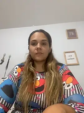 LoreinnFox online show from April 23, 2026, 3:52 am