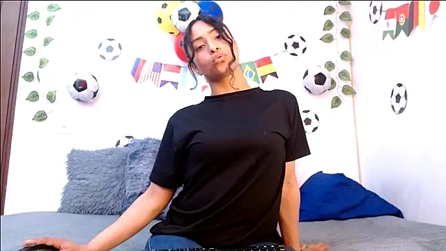 MarillynMorgan online show from July 11, 2026, 2:53 pm