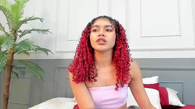 Red Vel  online show from December 15, 2025, 11:03 am