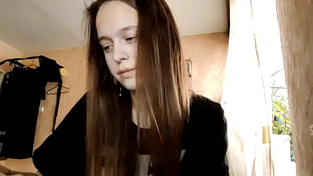 SophieHazely online show from December 1, 2025, 1:21 am