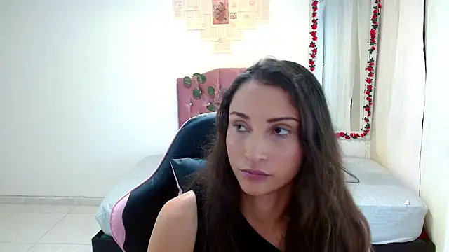 scarlet160920 online show from December 1, 2025, 7:30 pm