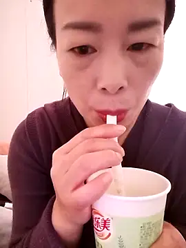 mimi2052 online show from March 9, 2026, 2:26 am