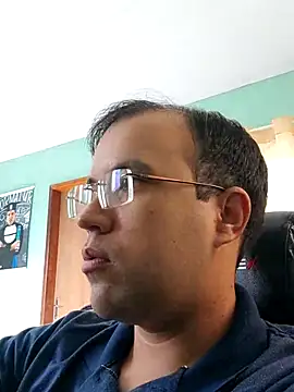 Snapshot of Silvakkfitk chatting on April 13, 2026, 10:54 am Silvakkfitk online show from April 13, 2026, 10:54 am