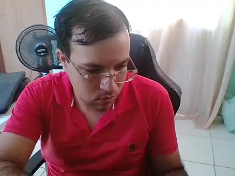 Snapshot of Silvakkfitk chatting on April 22, 2026, 12:18 pm Silvakkfitk online show from April 22, 2026, 12:18 pm