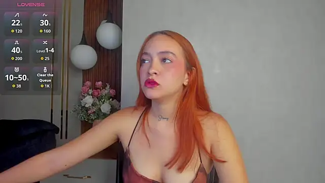 AliceHills  online show from December 19, 2025, 12:45 pm