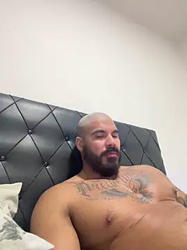 Snapshot of tommylima chatting on February 17, 2026, 7:16 am tommylima online show from February 17, 2026, 7:16 am