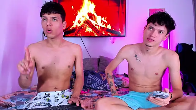 Snapshot of Super_boys1 chatting on November 27, 2025, 9:00 am Super boys1 online show from November 27, 2025, 9:00 am