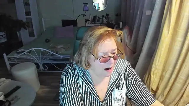 Snapshot of rekelme chatting on April 10, 2026, 5:39 pm rekelme online show from April 10, 2026, 5:39 pm