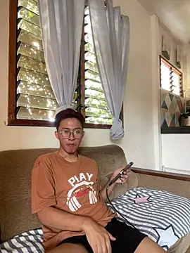 asiantwink0000 online show from February 9, 2026, 4:38 am