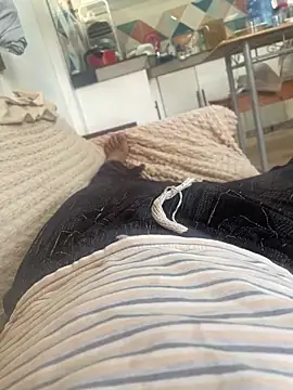 asiantwink0000 online show from March 22, 2026, 1:42 am