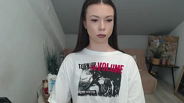 MayaWill online show from December 17, 2025, 8:15 pm