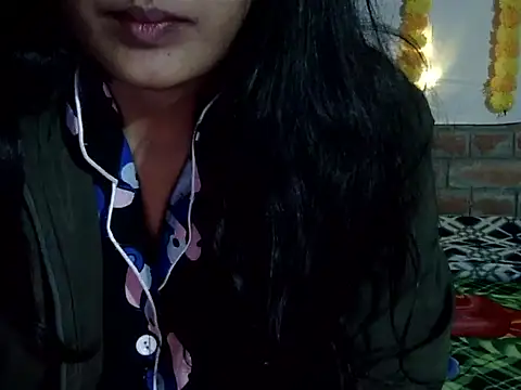 Hot Princess2000 online show from December 17, 2025, 6:52 am