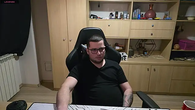 kevinnlovelly online show from March 14, 2026, 7:52 pm