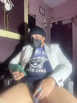 Saxymood1111 online show from January 9, 2026, 8:32 pm