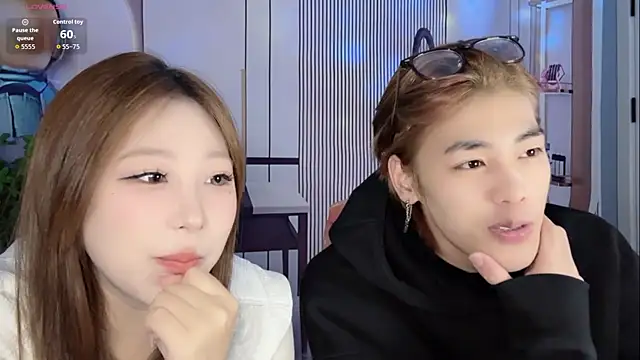 Snapshot of jiajia_z chatting on December 22, 2025, 9:01 pm jiajia z online show from December 22, 2025, 9:01 pm