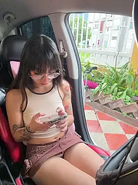 Mia fiire online show from November 30, 2025, 7:40 pm